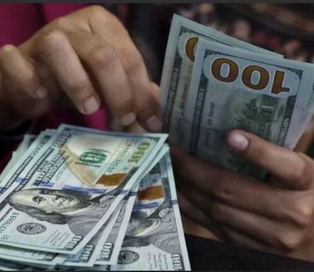 Banco Central fará dois leilões de linha de até US$ 1 bilhão nesta segunda