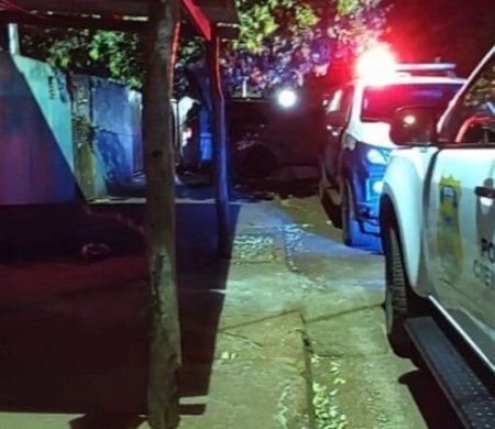 Dupla invade casa e executa jovem com quatro tiros no interior de MS