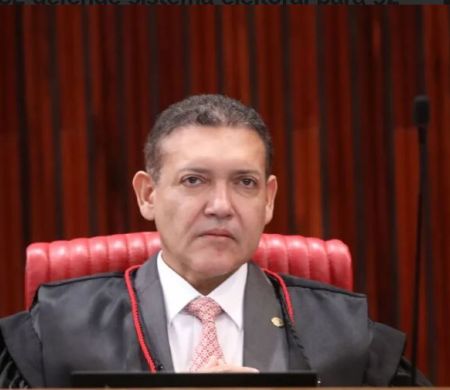 Nunes Marques cogita libertar Jair Bolsonaro após segundo turno das eleições