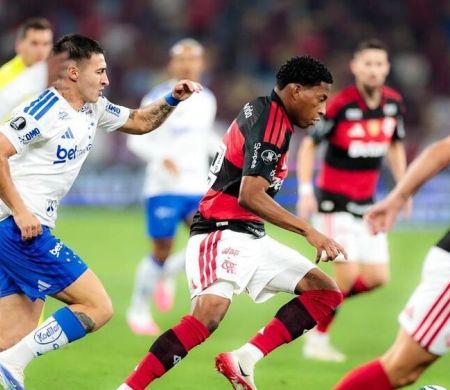 Jogando em casa, Flamengo elimina Cruzeiro e segue na Libertadores
