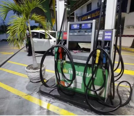 Governo estende subsídio de R$ 0,44 à gasolina até 9 de setembro