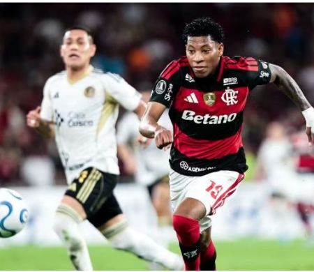 Plata se despede do Flamengo e vai para o Dínamo de Moscou