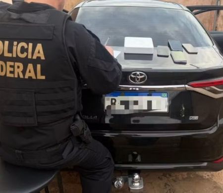 iPhone parcelado e cobrança armada levam PF a esquema de R$ 10 milhões