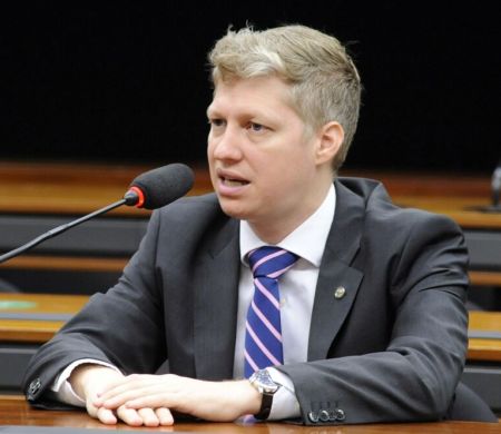 Marcel van Hattem ultrapassa R$ 1 milhão em vaquinha para campanha&nbsp;