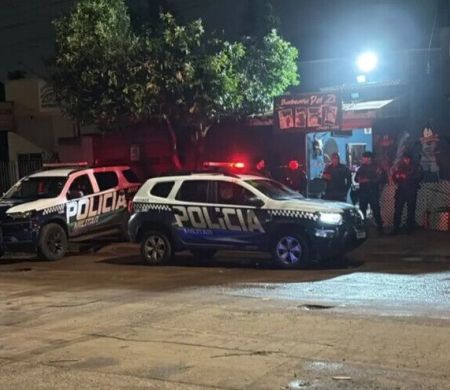 Adolescente morre após disparo durante manuseio de arma em barbearia