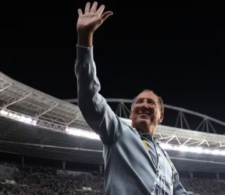 John Textor perde ação contra Botafogo e pode levar multa de R$ 10 milhões