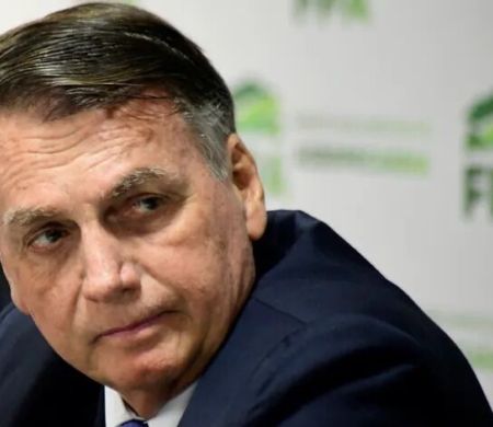 Nunes Marques assume novo pedido de Bolsonaro para derrubar pena de 27 anos