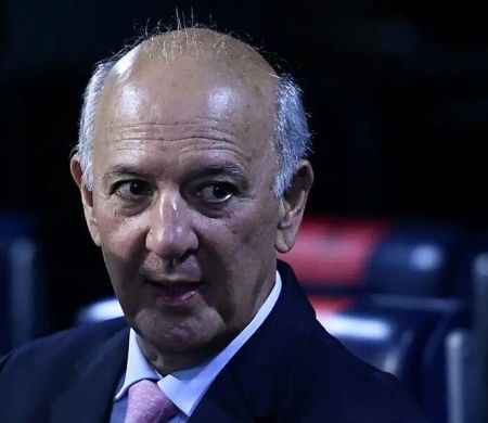 Justiça Eleitoral nega registro de candidatura de Arruda ao governo do DF