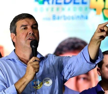 Riedel dispara na ponta e mira vitória já no primeiro turno