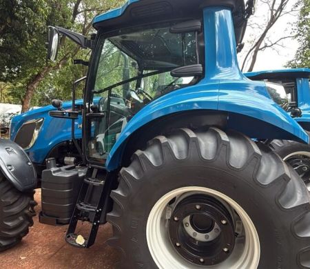 Campo Grande recebe tratores e máquinas para atender produtores rurais