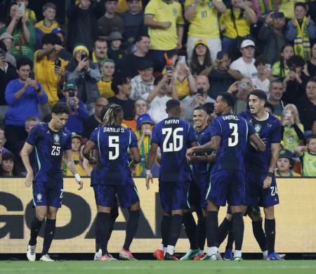 Brasil vira sobre Austrália e conquista primeira vitória após a Copa