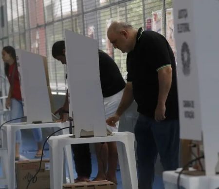 Eleições 2026 têm fila preferencial para grupos prioritários neste domingo