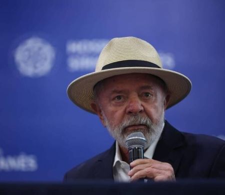 Campanha de Lula espalha fake news sobre “fim do voto feminino