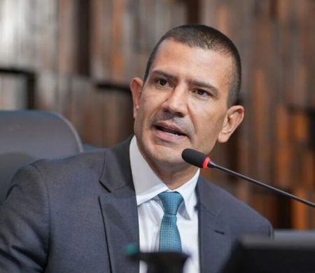 Douglas Ruas vence eleição no Rio após anulação de 274 mil votos de Garotinho