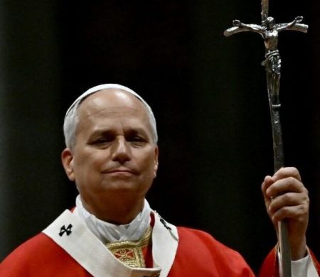 Papa será hospitalizado na terça-feira para ser operado