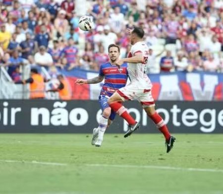 Em jogo de quatro gols, Fortaleza e CRB empatam na Arena Castelão