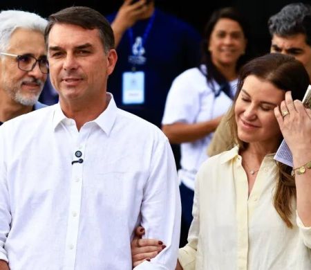 Flávio visitará Jair Bolsonaro nesta terça-feira após autorização de Alexandre de Moraes