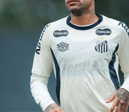 Neymar revela planos para aposentadoria e diz que não assiste futebol