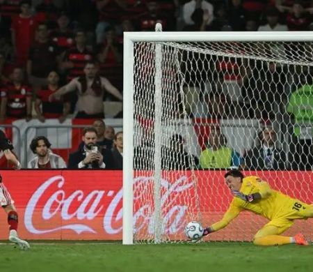 Flamengo sofre derrota na Conmebol e fica mais longe da final da Libertadores