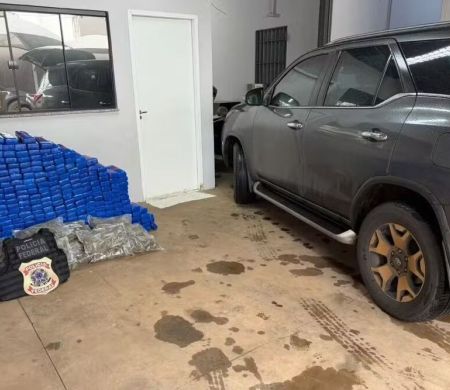 Carro clonado é encontrado com 468 quilos de drogas na fronteira com o Paraguai