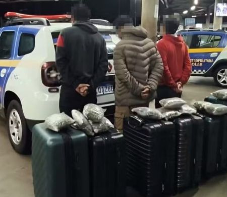 Nervosismo entrega trio com quase 92 kg de maconha na rodoviária da Capital