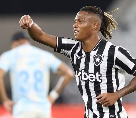 Convocado pela Seleção, Danilo pode desfalcar Botafogo contra Corinthians