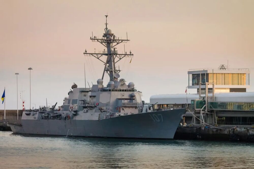 USS Gravely (DDG-107), um contratorpedeiro de mísseis guiados da classe Arleigh Burke da Marinha dos Estados Unidos (Foto: Getty Images)