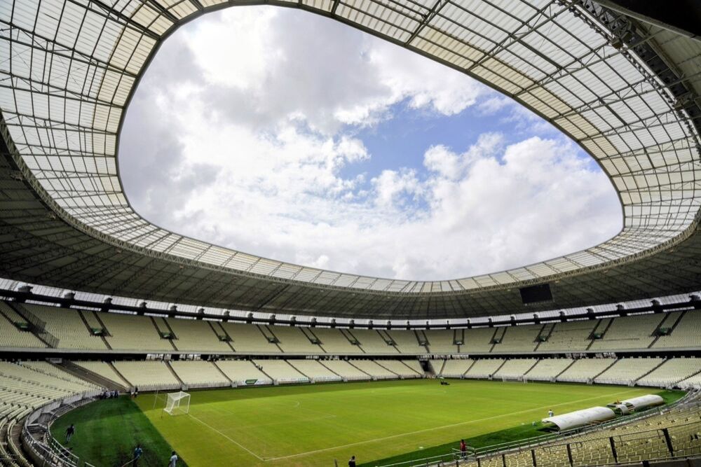 Arena Castelão recebe neste sábado Fortaleza e Flamengo pela 30ª rodada (Foto: Carlos Gibaja)