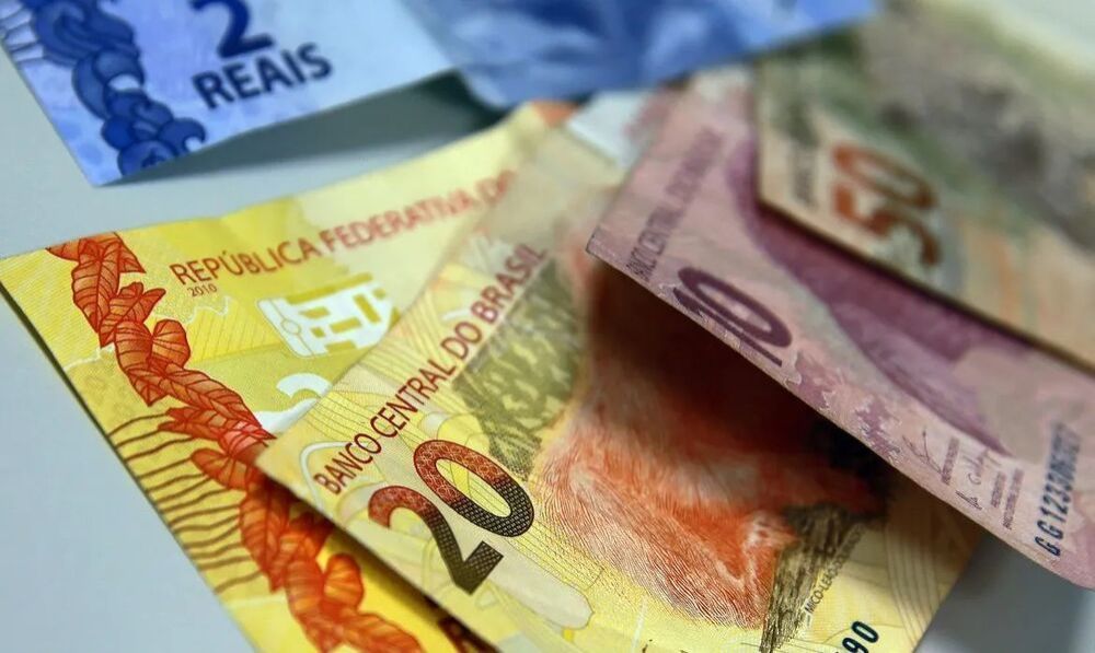 Expectativa para o IPCA neste ano foi reduzida no boletim Focus, divulgado pelo Banco Central nesta segunda-feira, enquanto se aproxima da meta oficial (Foto: Marcello Casal Jr./Agência Brasil)