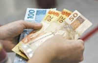 Governo desembolsa mais de R$ 700 mi com antecipação do 13º e salário de junho