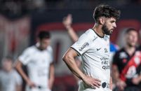 Corinthians é engolido pelo Atlético-GO no jogo de ida da Copa do Brasil