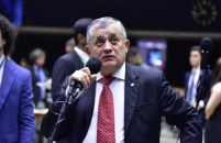 Deputado e líder do governo apresenta projeto para acabar com Perse até 2027