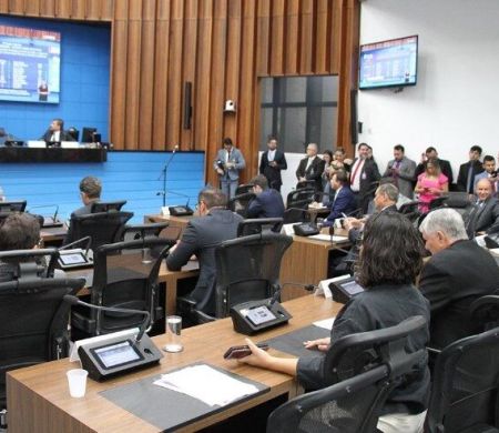 Assembleia analisa reajuste de 5,06% para servidores estaduais