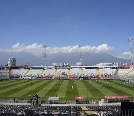Pelo grupo E da Liberta, Colo-Colo e Fortaleza se enfrentam no Chile Pelo grupo E da Liberta, Colo-Colo e Fortaleza se enfrentam no Chile