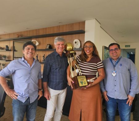 Operário apresenta taça de bicampeão estadual e agradece apoio da Sanesul