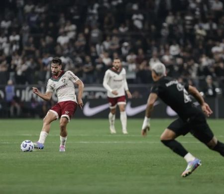 Fluminense derrota Corinthians na Neo Química Arena e chega a terceira vitória seguida no Brasileirão