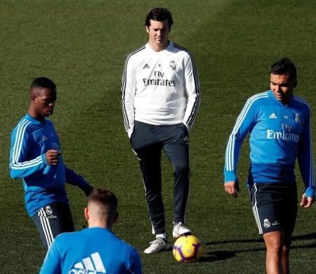 Técnico que colocou Vini Jr. pra jogar no Real é cotado como interino em saída de Ancelotti