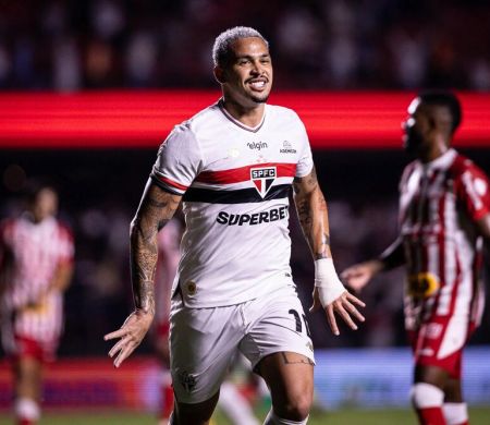 São Paulo vence Náutico de virada pela Copa do Brasil no jogo de ida