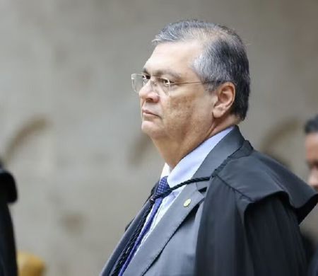 Dino suspende pagamento de emendas de saúde sem conta bancária específica