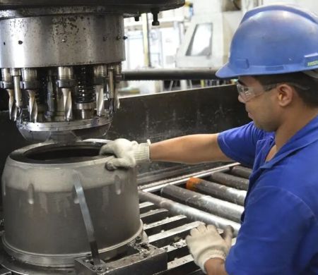 Vendas da indústria de máquinas sobem 15% no primeiro trimestre