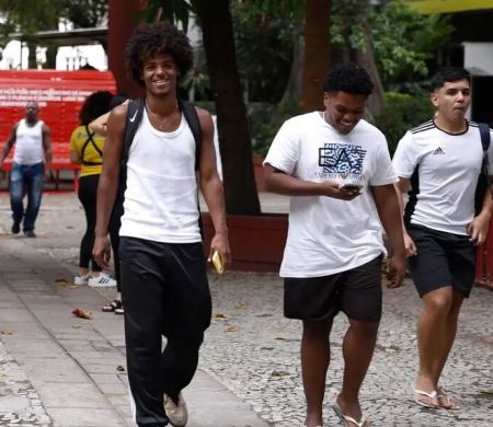 Encerra nesta sexta-feira o prazo para pedir isenção da taxa do Enem 