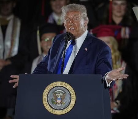 'Supertaxa das blusinhas' de Trump entra em vigor nesta sexta-feira