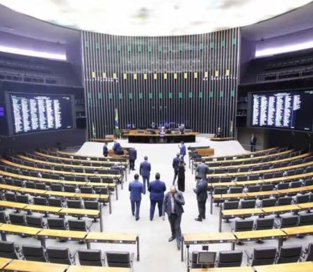 Câmara deve votar semana que vem proposta permitindo aumento no nº de deputados