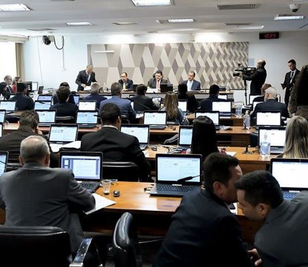CCJ do Senado retoma análise de proposta sobre o fim da reeleição nesta semana