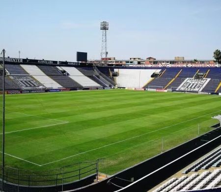 Líder do grupo D, São Paulo vai ao Peru para enfrentar o Alizanza Lima 