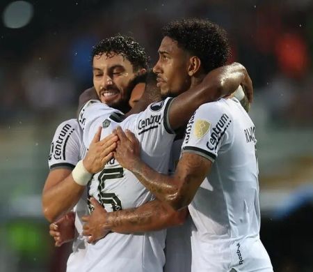 Botafogo vence Carabobo e respira na Libertadores com gol no fim