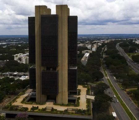 Taxa Selic deve ser elevada pelo Copom em 0,5 ponto na reunião desta quarta