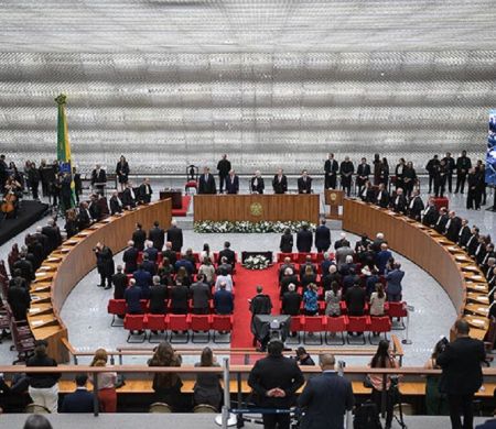 STJ autoriza alteração em registro civil para gênero neutro, em decisão inédita 