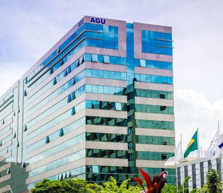 AGU pede bloqueio de R$ 2,56 bilhões de 12 entidades associativas investigadas