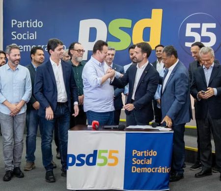 Depois de 24 anos filiado ao PSDB, Eduardo Leite se filia ao PSD